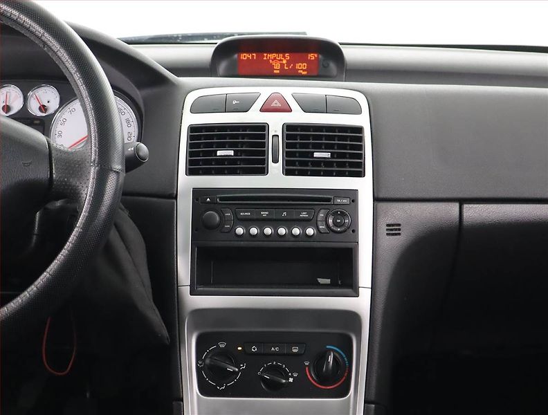 Peugeot 307 (2007) 1.6 16V, jezdí výborně - fotka 12 z 16