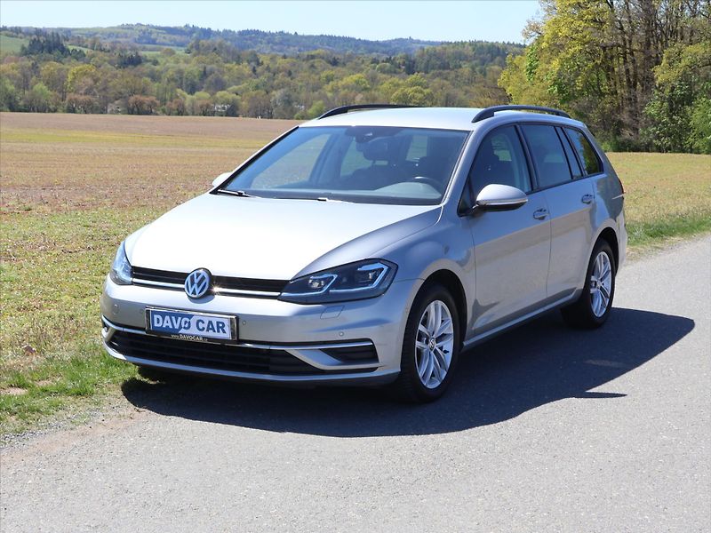 Volkswagen Golf 1,6 TDI LED DPH 1.Maj. Tažné - fotka 3 z 25