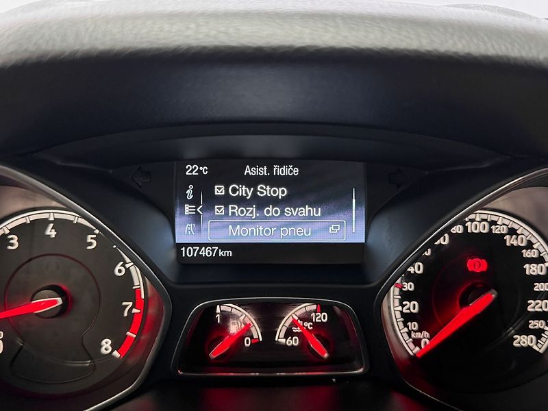 Ford Focus 2.0L 184KW ECOBOOST ST, RECARO - fotka 16 z 21