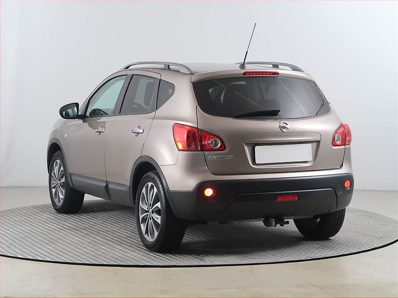 Nissan Qashqai (2009) 1.6, Serv.kniha, Navi - fotka 4 z 17