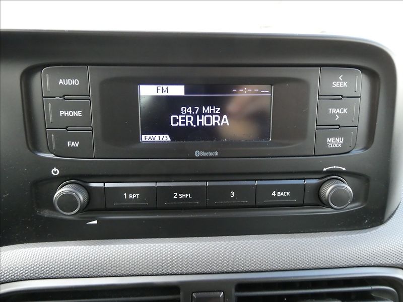 Hyundai i10 1,0 MPi 50kW Classic,tempomat - fotka 28 z 40