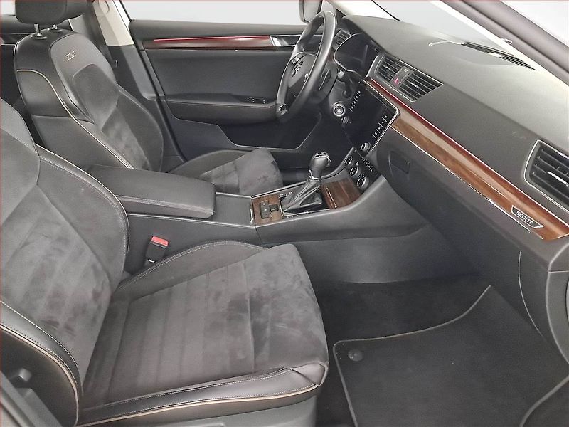 Škoda Superb (2021) Scout 2.0 TDI - fotka 9 z 23
