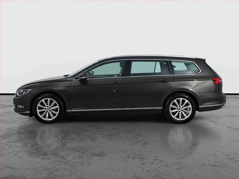 Volkswagen Passat (2017) 2.0 TDI, Automat, Kůže - fotka 3 z 23