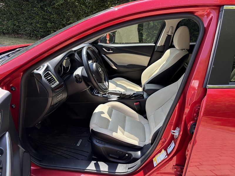 Mazda 6 2.0 Sports-Line - fotka 18 z 32