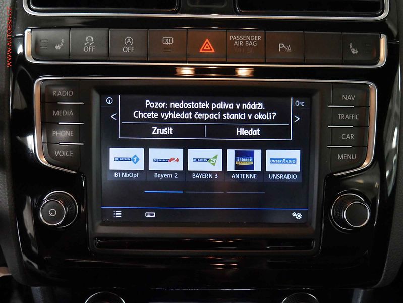 Volkswagen Polo (2016) 1.4i, Navi - fotka 14 z 19