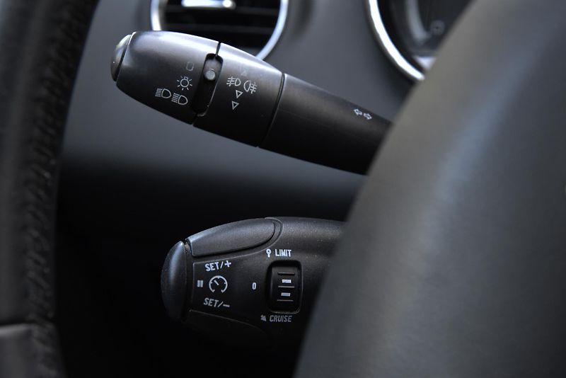Peugeot 308 CC 1.6 HDi 6st,KLIMA,TEMP,ALU - fotka 18 z 41