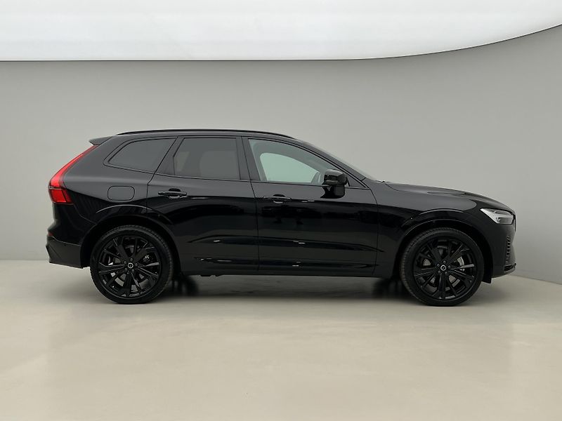 Volvo XC60 T8 AWD ULTRA BLACK RECHARGE CZ - fotka 10 z 50