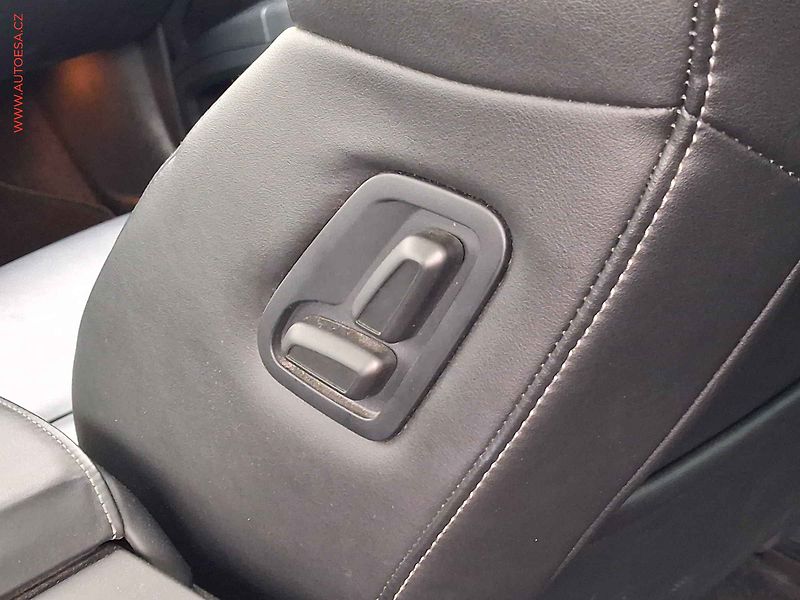 Škoda Superb (2015) 2.0 TDi, Elegance, +kola - fotka 11 z 20
