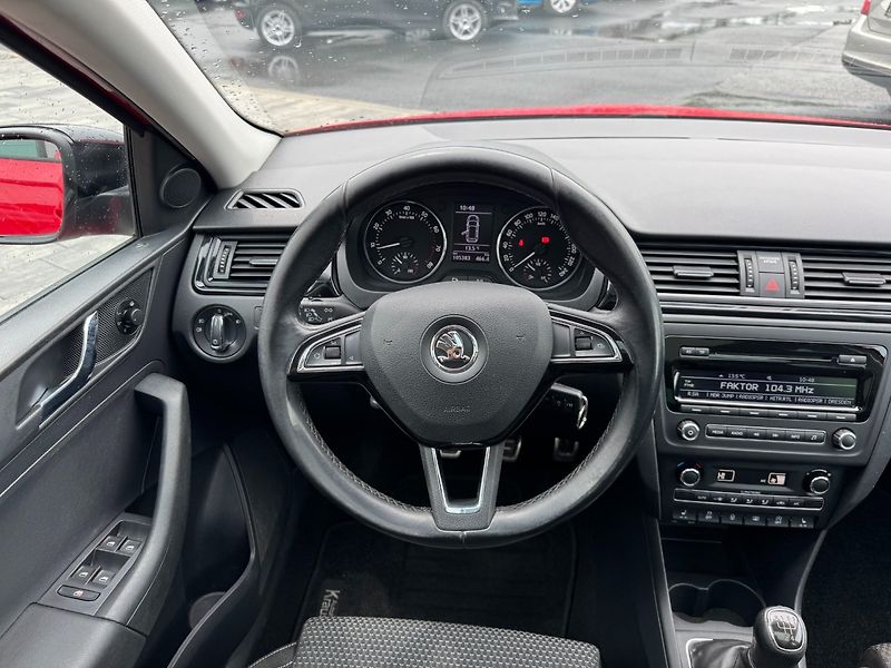 Škoda Rapid (2014) Spaceback 1.2 TSI StylePlus - fotka 18 z 31