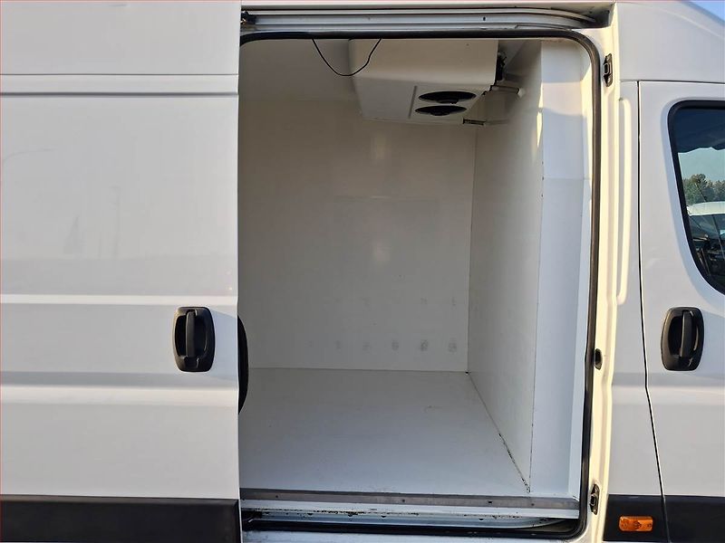 Citroën Jumper (2020) 2.2 BlueHDi, 13m3, ČR - fotka 14 z 17