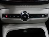 Volvo XC40 2,0 D4 AWD MOMENTUM CZ - náhled 26
