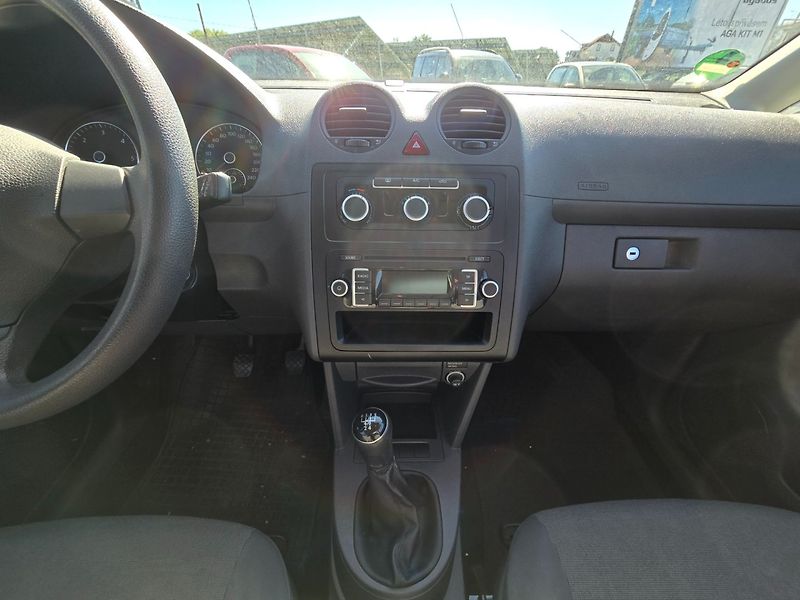 Volkswagen Caddy (2014) 1.6 TDi 75KW, - fotka 12 z 18