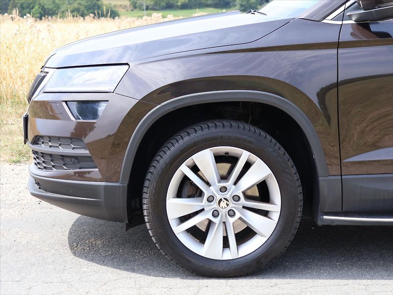 Škoda Karoq 2,0 TDI 110kW 4x4 DSG Style+ C - fotka 30 z 37