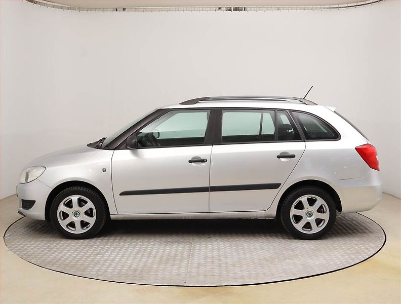 Škoda Fabia (2012) 1.4 16V - fotka 3 z 15
