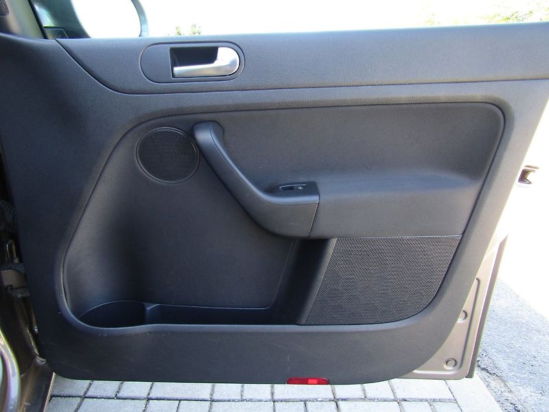 Volkswagen Golf Plus (2014) 1.6 TDI 77kW - fotka 25 z 35