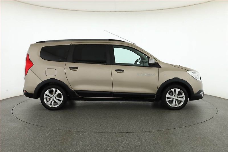 Dacia Lodgy (2020) Stepway 1.3 TCe, 7 míst - fotka 6 z 20