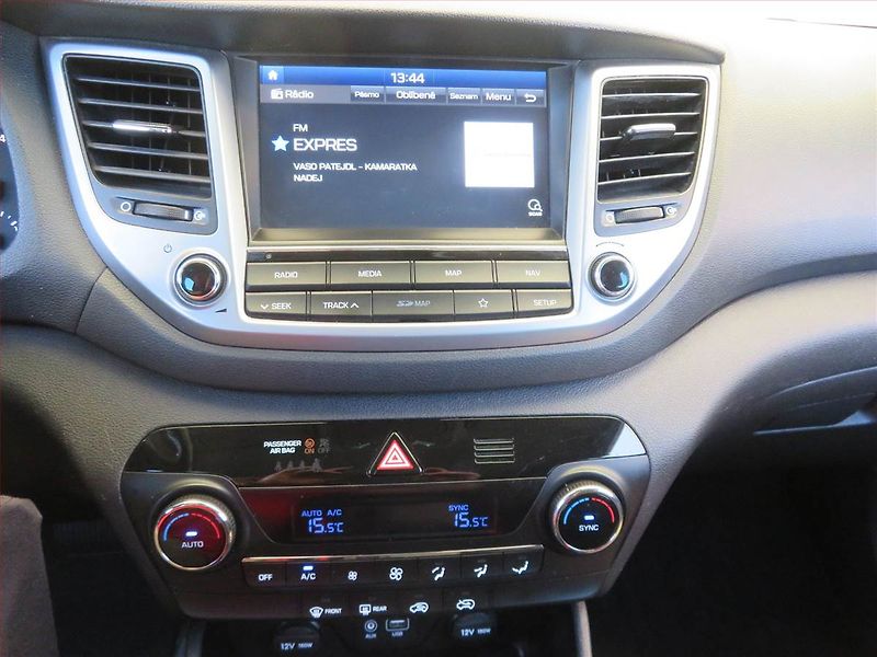 Hyundai Tucson (2017) 1.7 CRDi, Automat, Serv.kniha - fotka 12 z 17