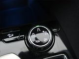 Peugeot 3008 (2019) Allure Pack 1.6 PureTech - náhled 17