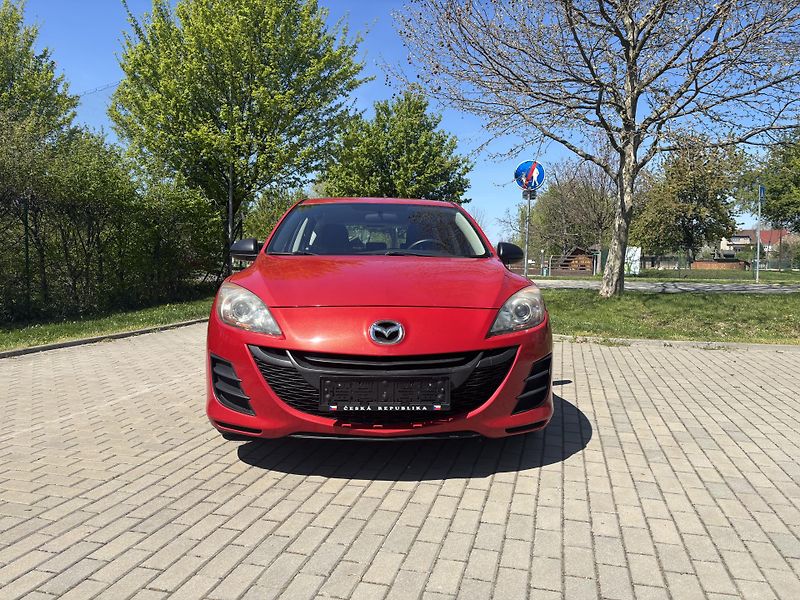 Mazda 3 1.6 CE - fotka 15 z 27