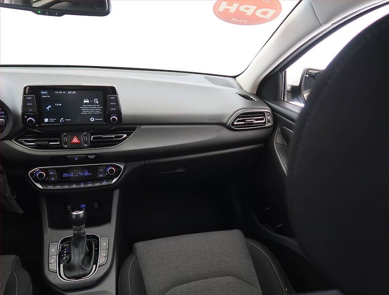 Hyundai i30 (2021) 1.6 CRDi, Automat, ČR,1.maj - fotka 8 z 21