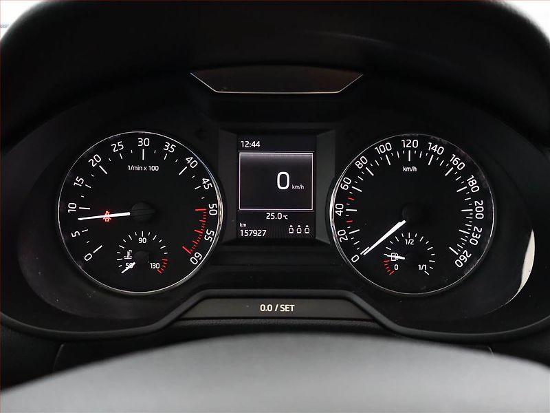 Škoda Octavia (2013) Elegance 1.6 TDI, Serv.kniha - fotka 9 z 16