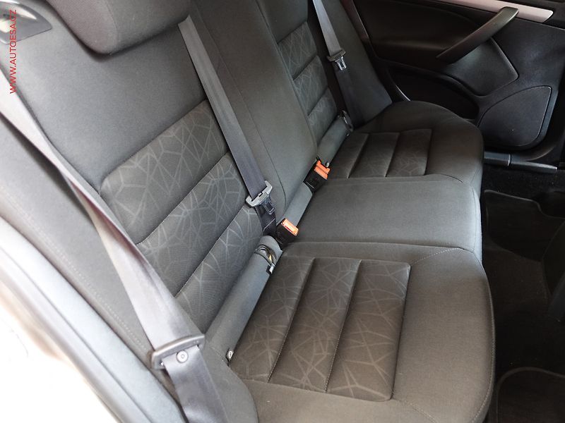 Škoda Octavia (2012) 1.4 TSI, Klima - fotka 12 z 22