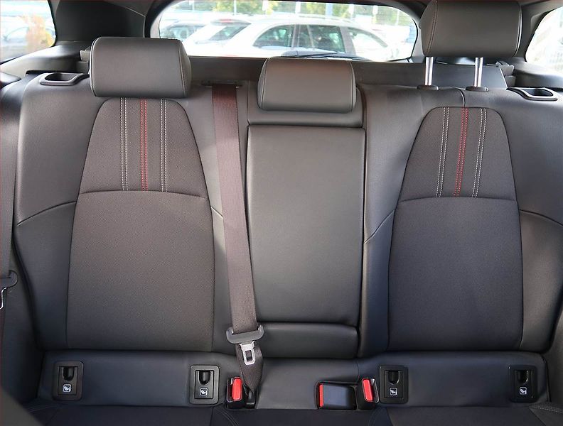Toyota Corolla (2021) 2.0 Hybrid - fotka 10 z 27