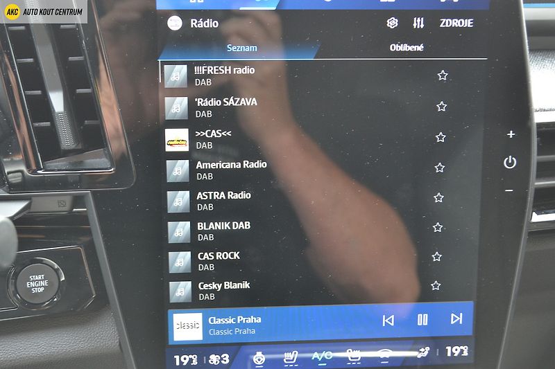 Renault Espace techno full hybrid E-Tech 200 - fotka 39 z 64