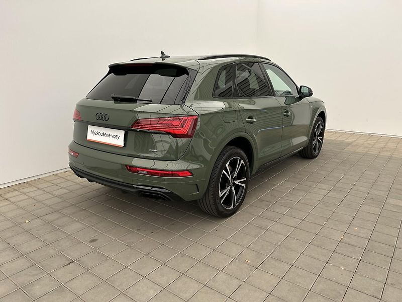 Audi Q5 2.0 TSI 4x4 - fotka 2 z 32