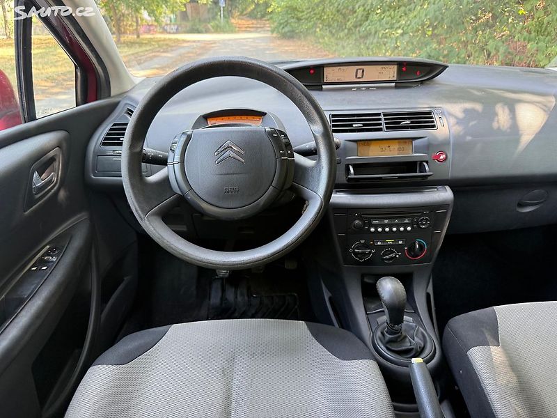 Citroën C4 (2006) 1.6i 16V, 80kw Původ ČR - fotka 15 z 18