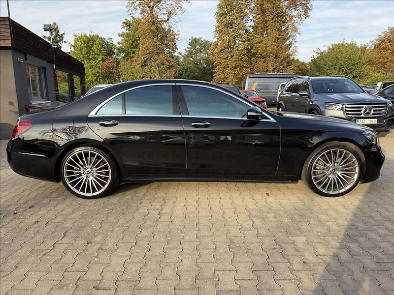Mercedes-Benz Třídy S 560 4Matic AMG - fotka 3 z 32