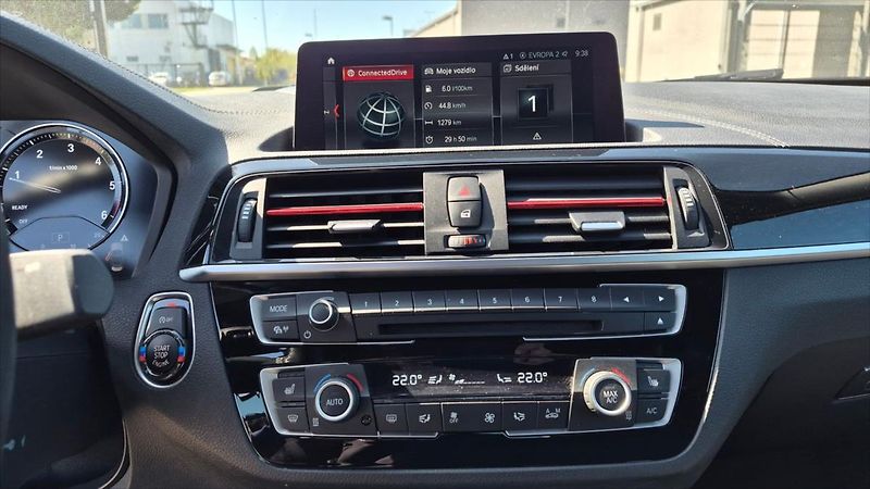 BMW Řada 2 2,0 220d cabrio Mpaket ČR - fotka 12 z 21