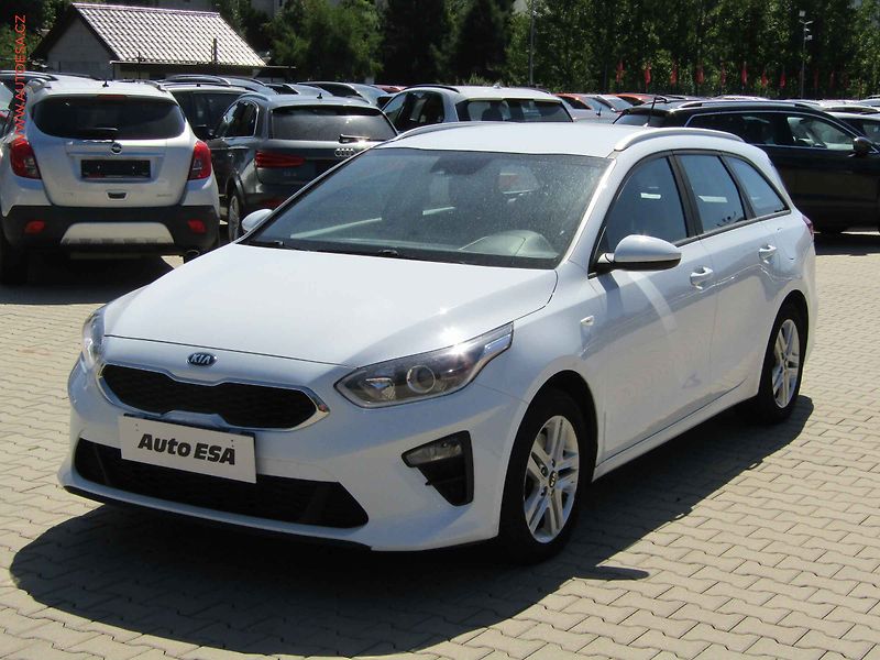Kia Ceed (2019) 1.6 CRDi, ČR, AC, tempo - fotka 3 z 18