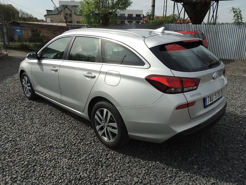 Hyundai i30 (2019) Combi 1.6CRDi,100kw,automat,ČR - fotka 7 z 52