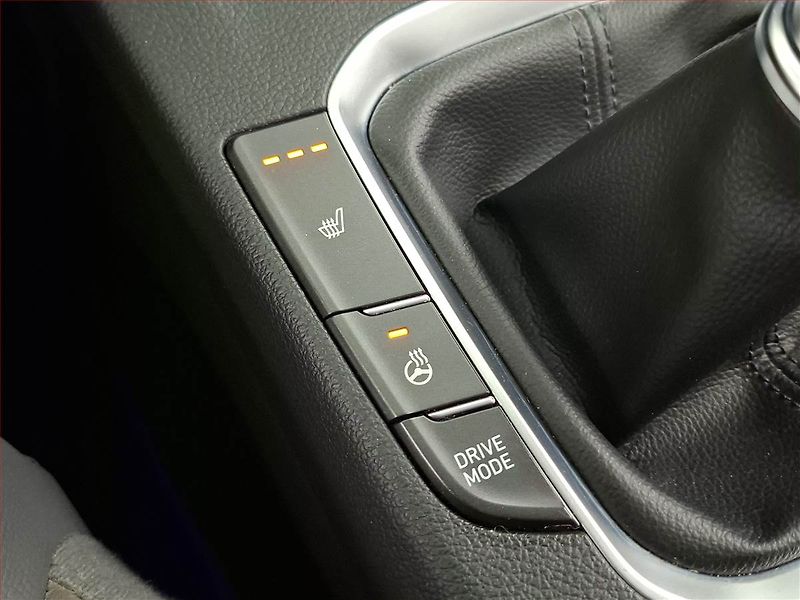 Hyundai i30 (2023) 1.5 T-GDI MHEV - fotka 17 z 20