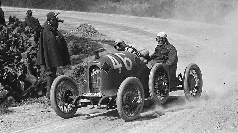 Ferdinand Porsche se narodil 3. září 1875 ve Vratislavicích u Liberce
