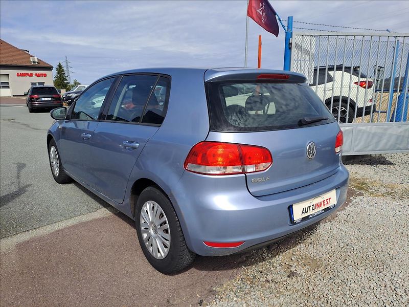 Volkswagen Golf 1,4 MPI KLIMA - fotka 4 z 14