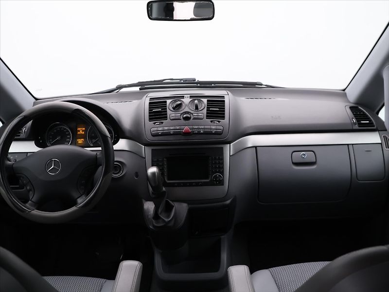 Mercedes-Benz Viano 2,2 CDI 110kW Aut. L CZ 7-Míst - fotka 24 z 32