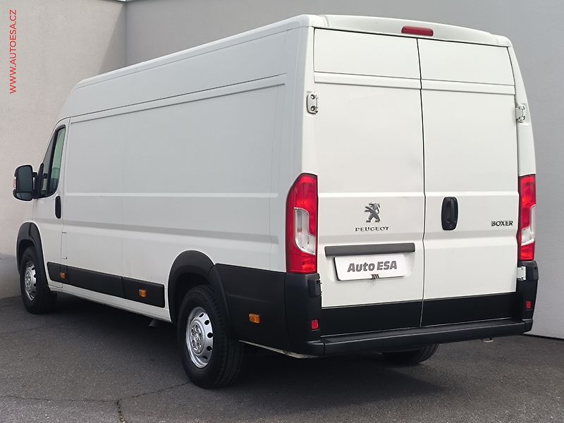 Peugeot Boxer (2018) 2.0HDi L4H2, ČR, 120kW, AC - fotka 6 z 22