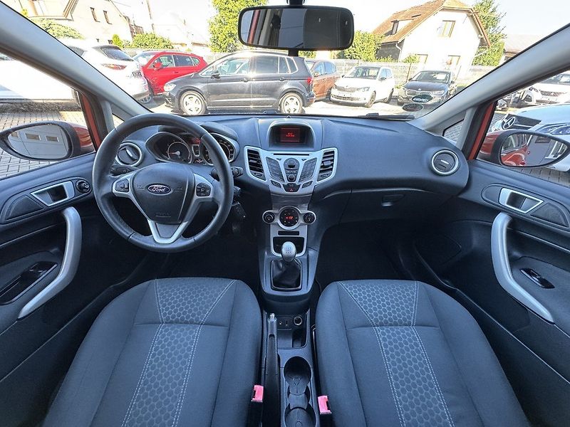 Ford Fiesta (2011) 1.6i Titanium Digi Klima WP - fotka 6 z 50