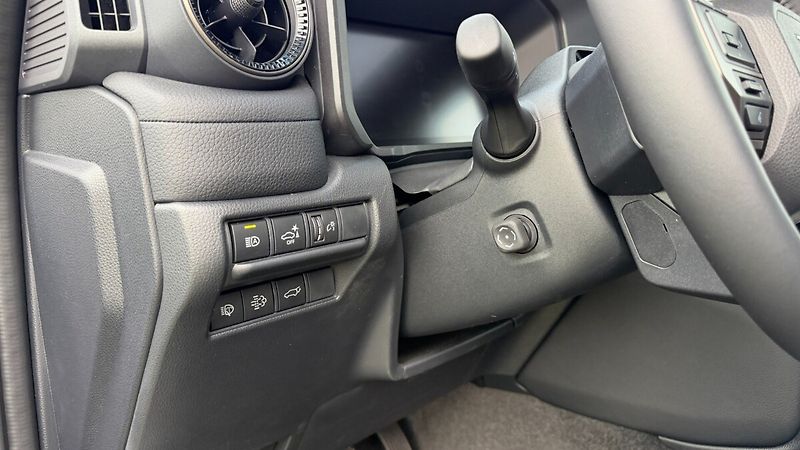 Toyota Land Cruiser 2.8L MHEV 8AT 4X4 Executive Sk - fotka 13 z 30