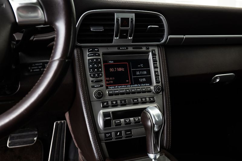 Porsche 911 (997.1) Turbo Bose/Vyhřívaná s - fotka 9 z 19