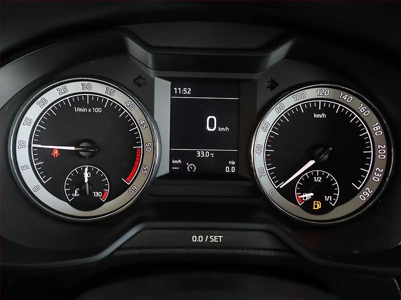 Škoda Octavia (2017) 1.6 TDI, Xenony, Tempomat - fotka 11 z 20