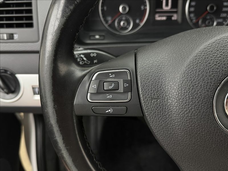 Volkswagen Multivan 2,0 TDi 132kW DSG 4X4 AC TAŽNÉ - fotka 10 z 33