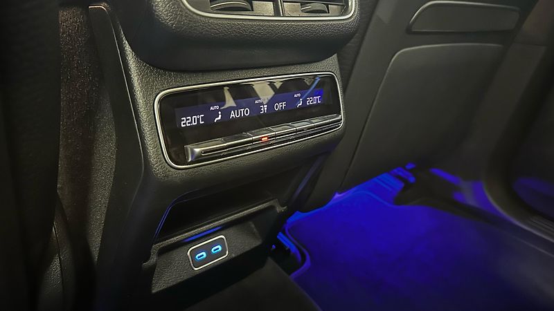 Mercedes-Benz GLS ZÁRUKA / TOP STAV I VÝBAVA - fotka 29 z 73