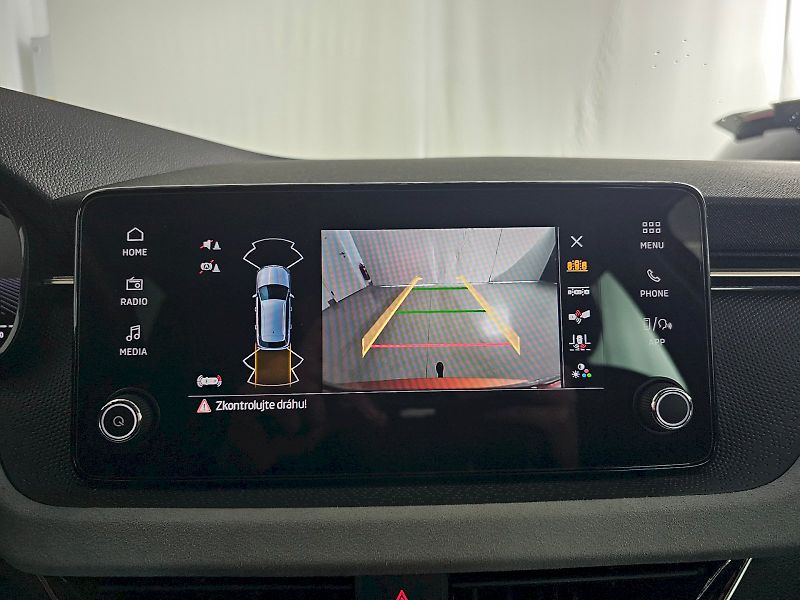 Škoda Kamiq (2025) 1.0TSI 85kW TOP Selection DSG - fotka 19 z 33