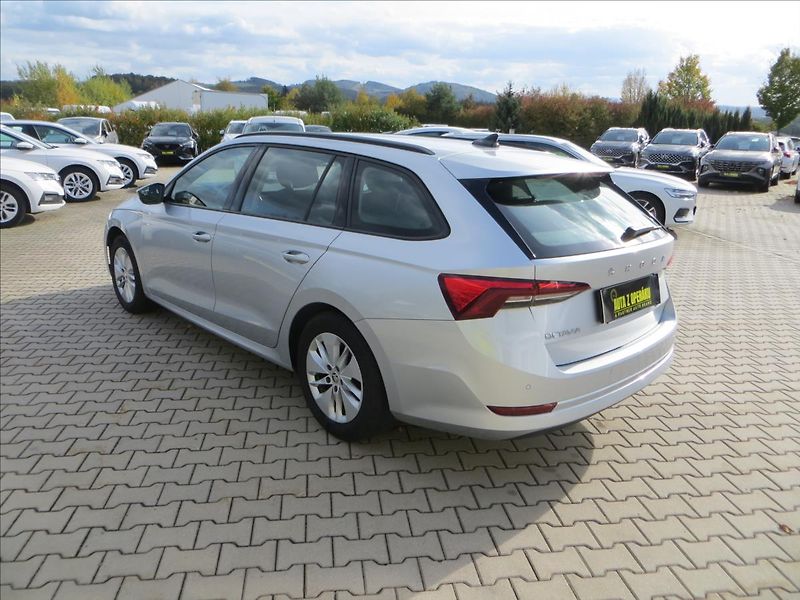 Škoda Octavia 2,0 TDI Ambition ČR - fotka 5 z 24