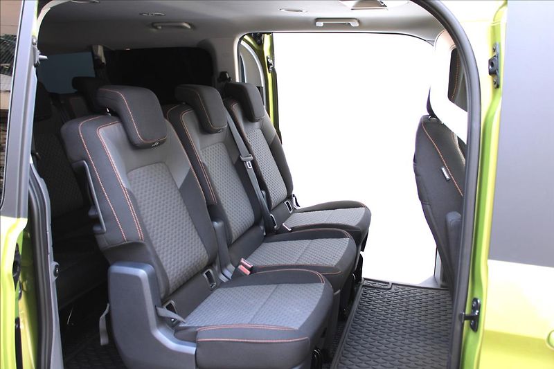 Volkswagen Caravelle 2.0 TDI L/DSG/ZÁR/DPH/CZ - fotka 31 z 45