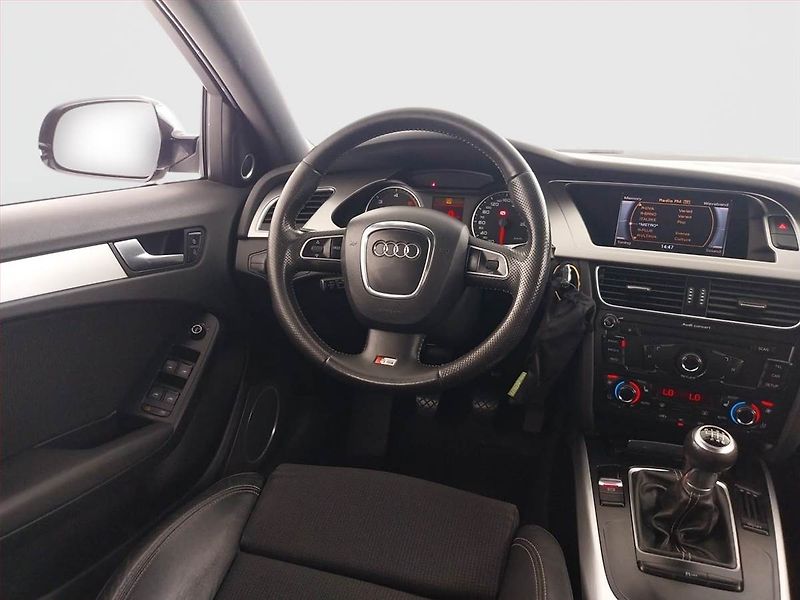 Audi A4 (2010) 2.0 TDI, Serv.kniha, Xenony - fotka 7 z 21