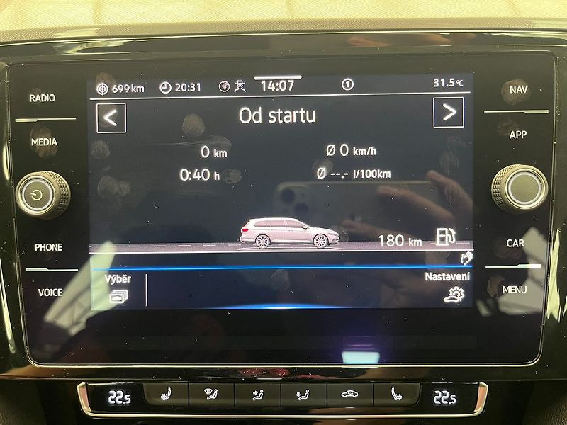 Volkswagen Passat 2.0 TDi LED SVĚTLA, DSG, CEBIA - fotka 61 z 96